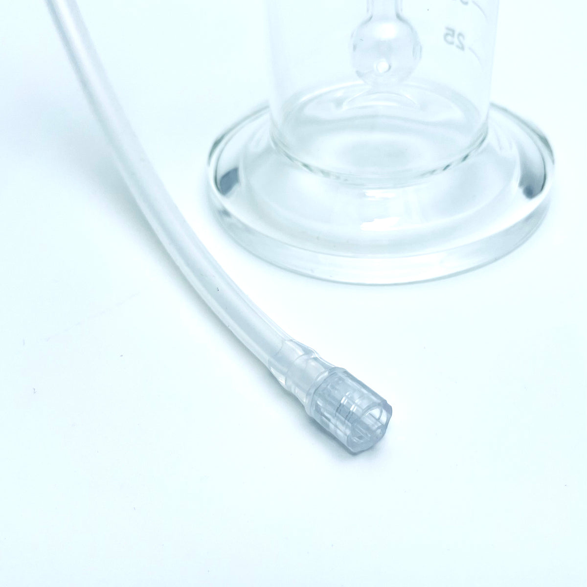 Oil Bubbler luer connection close up